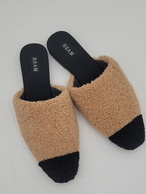 ROAM Faux Shearling Slippers Mules Slides Sz 10 $165 NEW